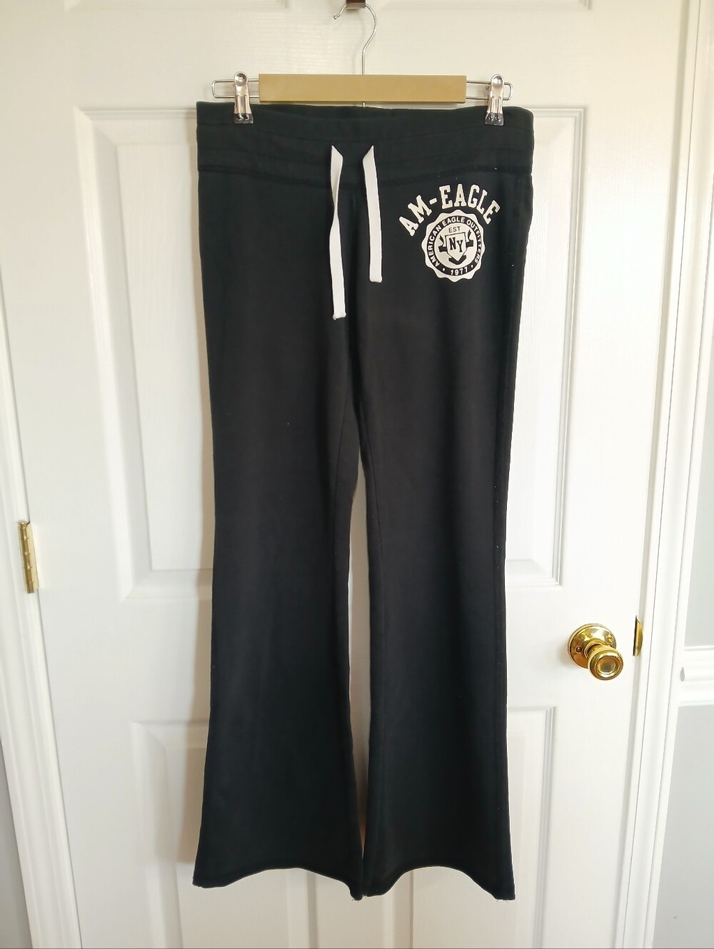 American Eagle Flare Sweatpants with Graphic Logo and Drawstring Preppy Academia